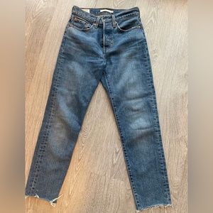 Levis Wedgie Jean
